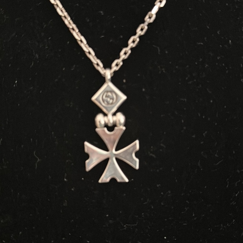 Gucci long necklace with charm - Picture 3 of 10